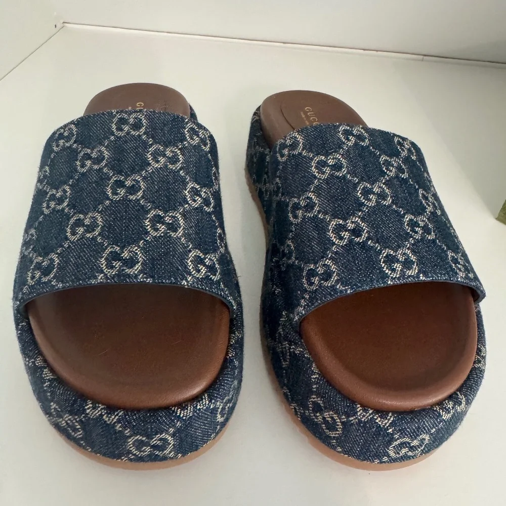 Authentic Gucci Printed Denim Slides. New in Box.